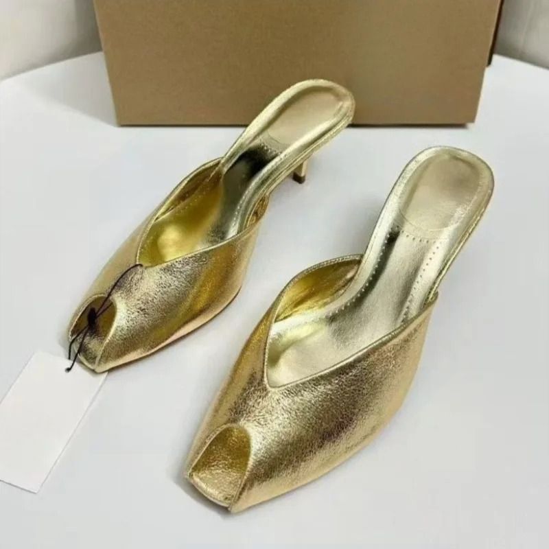 Metallic Heel Sandal - レディースパンプス デザイナーゴールド ミュールサンダル ラグジュアリーハイヒール レディースファッション ピープトゥ